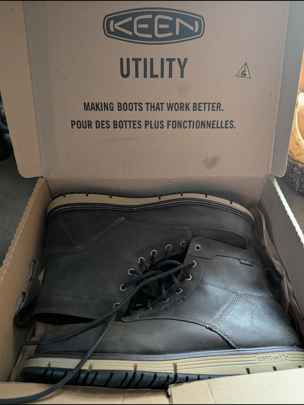 KEEN Men's waterproof Utility Boot-NWT